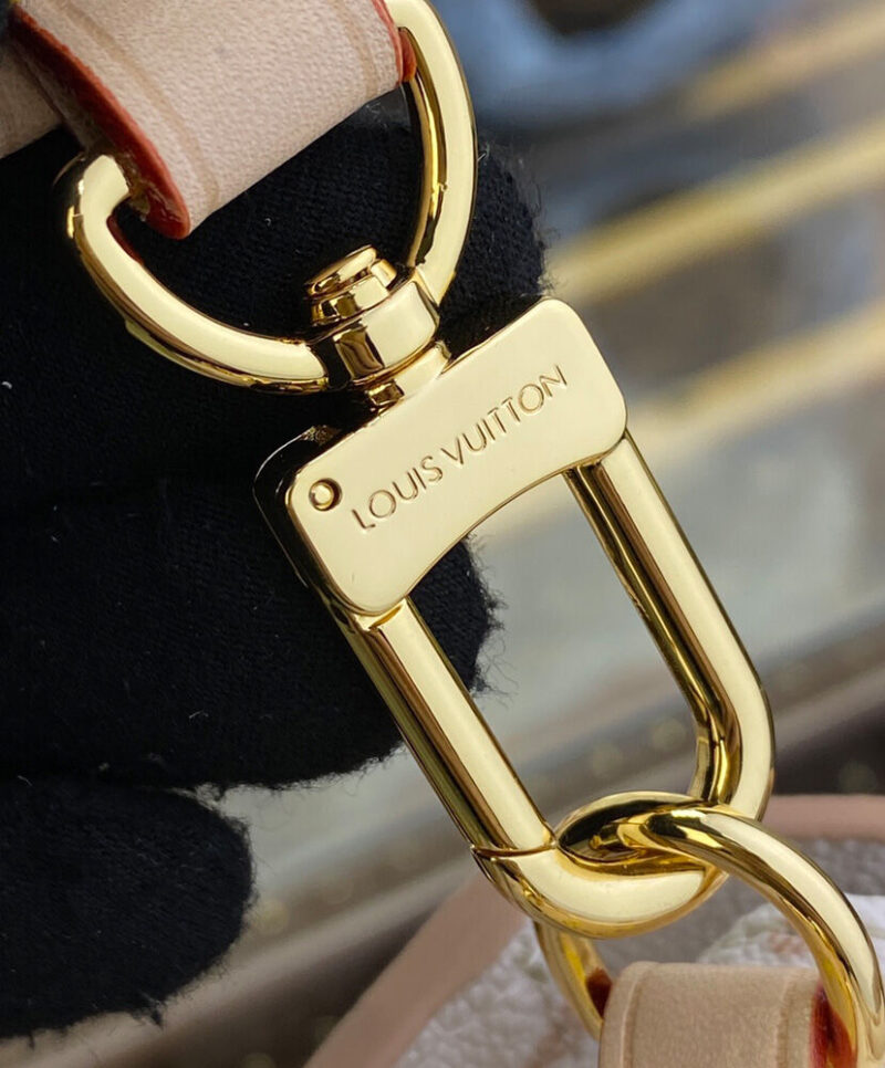 Louis Vuitton Pochette Metis East West M46914 Cream